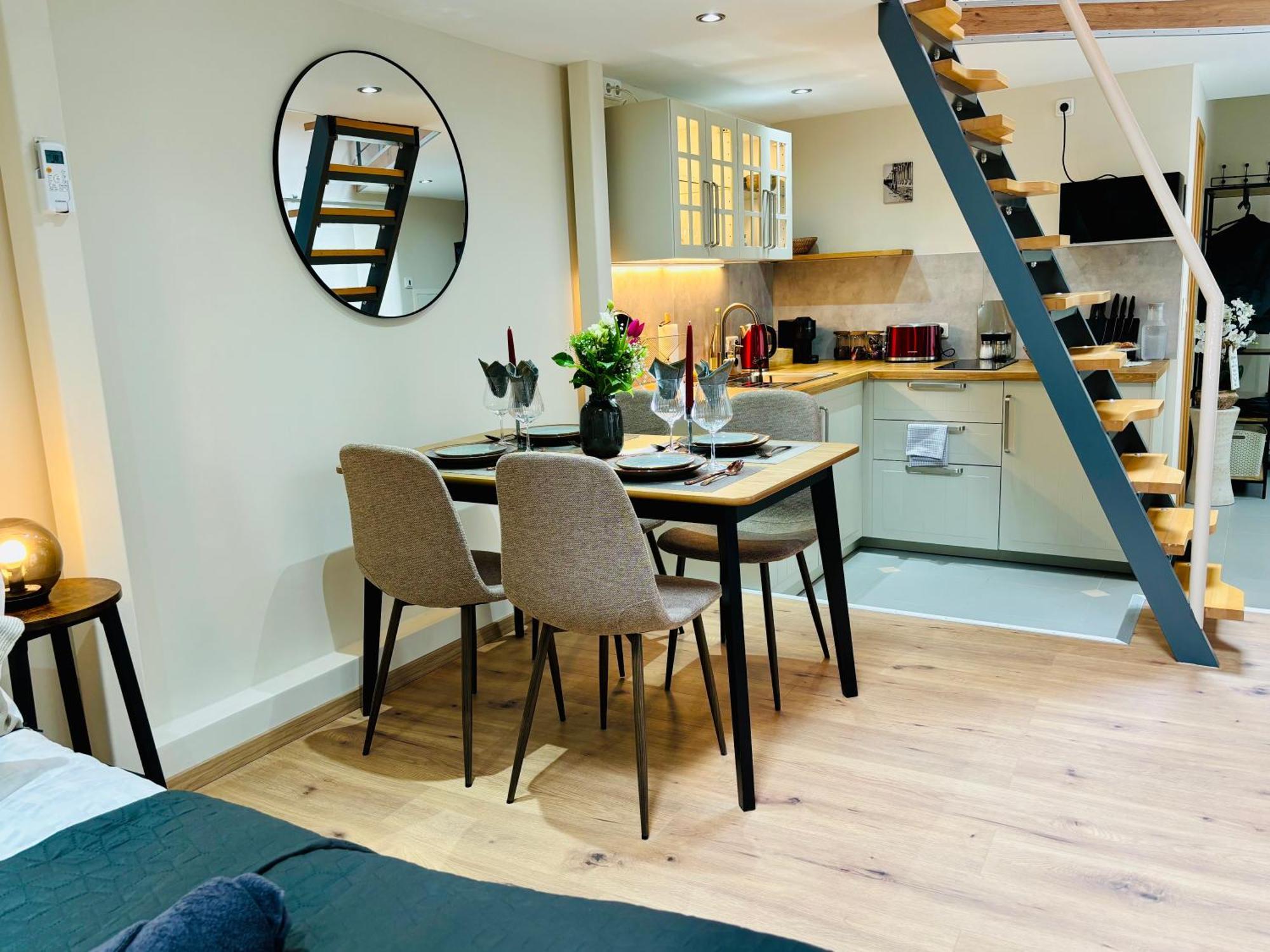 Moondayhomes - Toplocation I 4persons I Gallery Maisonette Boutique Pera Apartment Frankfurt am Main