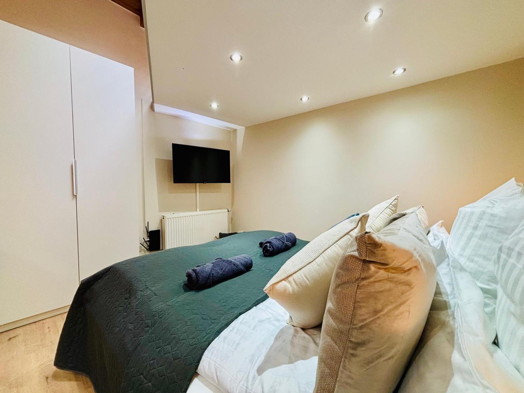 Moondayhomes - Toplocation I 4persons I Gallery Maisonette Boutique Pera Apartment